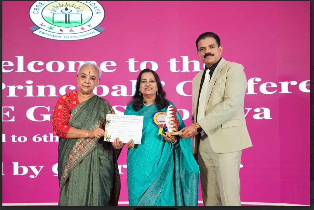 MERITORIOUS ACADEMIC EXCELLENCE AND SPORTS AWARDS CONFERRED TO M.E.S AT THE 38TH CBSE GULF SAHODAYA PRINCIPALS’ CONFERENCE