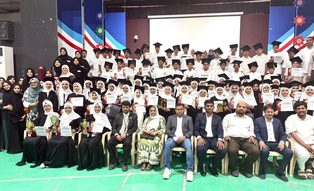 M.E.S MADRASSA STUDENTS HONOURED FOR ACADEMIC EXCELLENCE