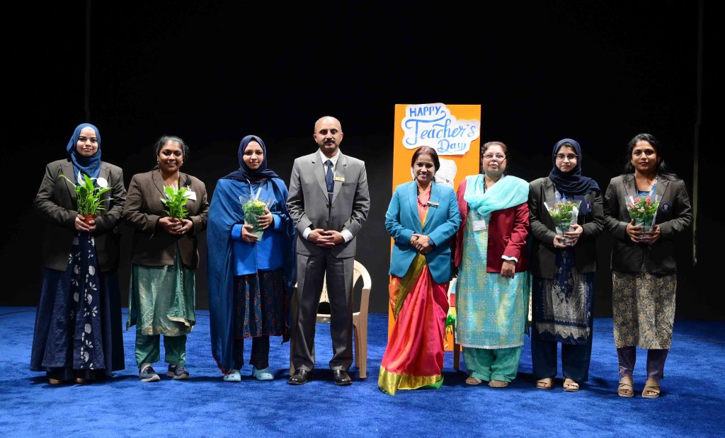 M.E.S. Indian School Evening Shift Pays Tribute to Its Dedicated Teachers